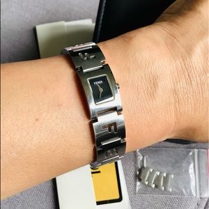 Authentic FENDI stainless steel watch w/box/ papers 🔥🔥🔥